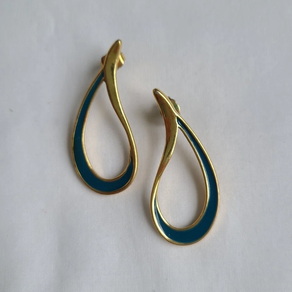 Avon Vintage Color Swirl Earrins